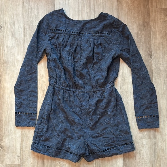 House Of Harlow x Revolve Lace Long Sleeve Romper sz M - Picture 9 of 10